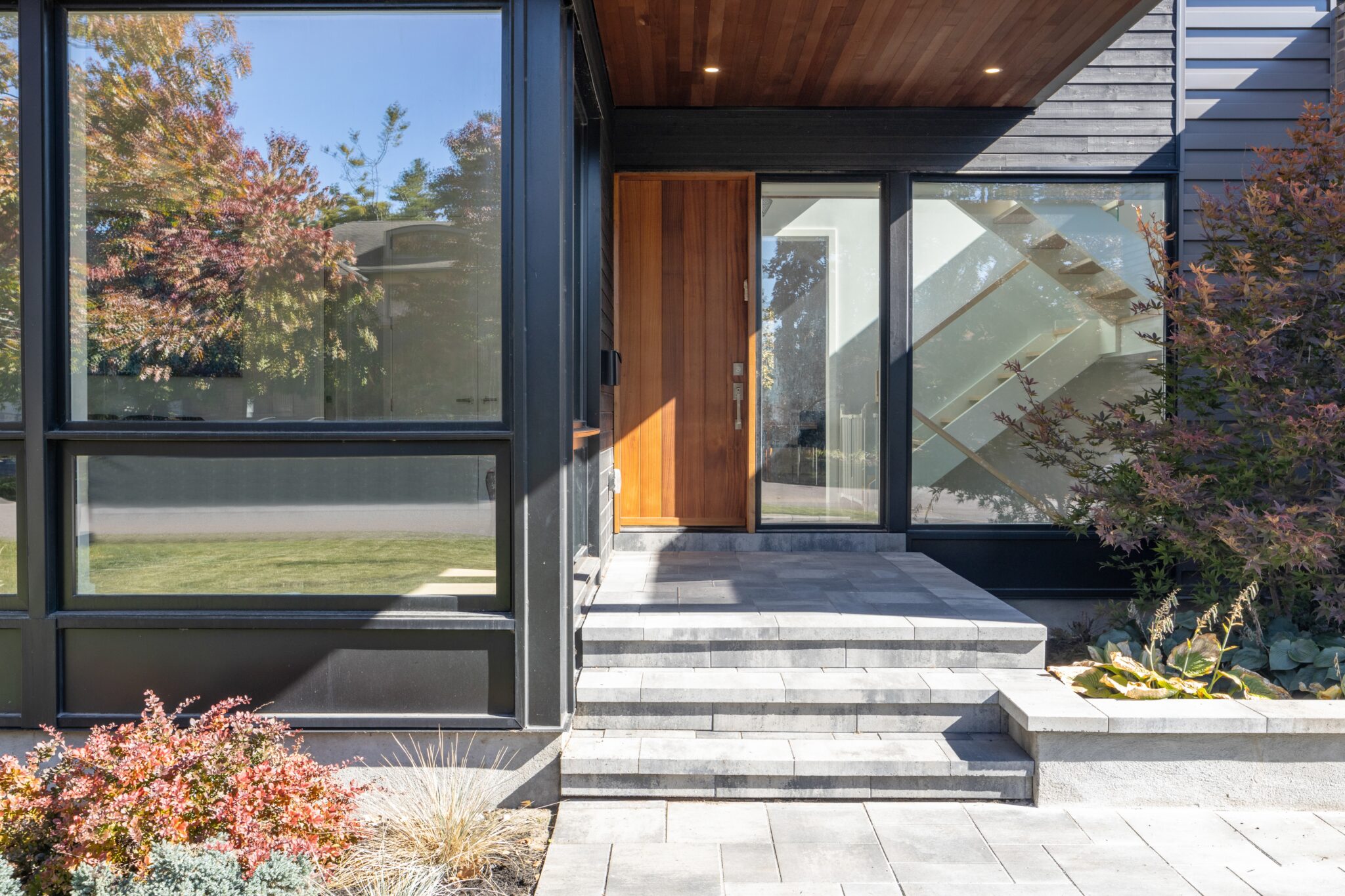 How To Modernize A Split-Level Home Exterior - HomeJelly